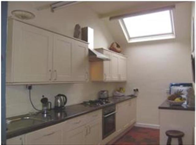  Image of 2 bedroom Cottage to rent in Main Street Great Longstone Bakewell DE45 at Main Street Great Longstone Great Longstone, DE45 1TA