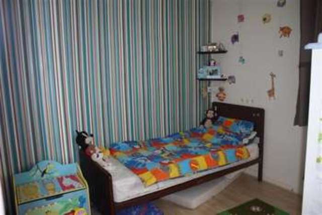  Image of 2 bedroom Property for sale in Launcelot Road Downham Bromley BR1 at Launcelot Rd Downham Downham, BR1 5DR