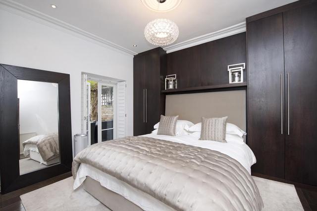  Image of 2 bedroom Flat for sale in Leamington Road Villas London W11 at Leamington Road Villas  London, W11 1HT
