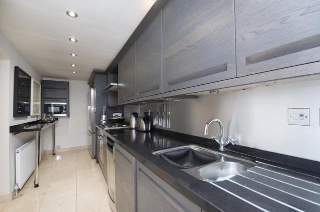  Image of 2 bedroom Flat for sale in Leamington Road Villas London W11 at Leamington Road Villas  London, W11 1HT