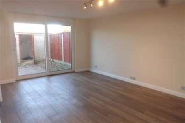  Image of 2 bedroom Detached house to rent in Knights Laindon Basildon SS15 at Basildon, SS15 5LE