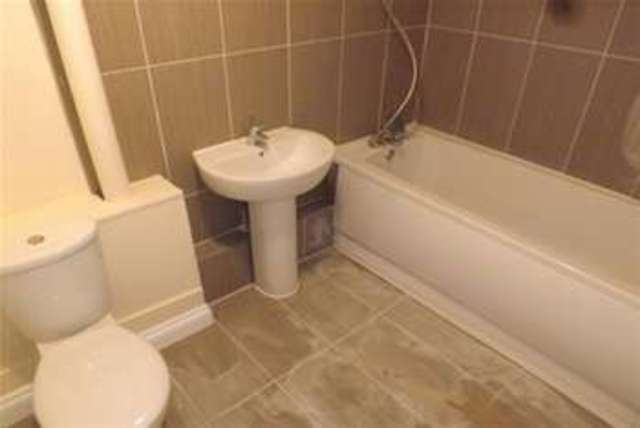  Image of 2 bedroom Detached house to rent in Knights Laindon Basildon SS15 at Basildon, SS15 5LE
