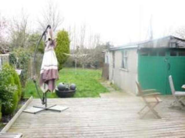  Image of 3 bedroom Semi-Detached house for sale in Leeside Barnet EN5 at Barnet  Barnet, EN5 2PG