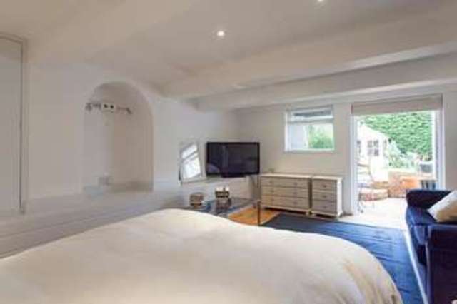  Image of 7 bedroom Semi-Detached house for sale in Western Road Henley-on-Thames RG9 at 3 Western Road  Henley-On-Thames, RG9 1JL