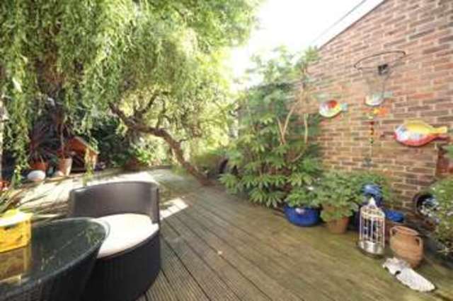  Image of 3 bedroom Mews for sale in Leopold Mews London E9 at South Hackney London South Hackney, E9 7NL