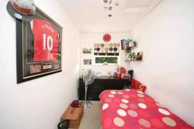  Image of 3 bedroom Mews for sale in Leopold Mews London E9 at South Hackney London South Hackney, E9 7NL