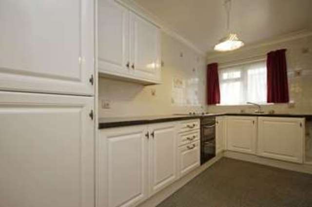  Image of 2 bedroom Flat for sale in Fortescue Road Paignton TQ3 at Fortescue Road Preston Paignton, TQ3 2BZ
