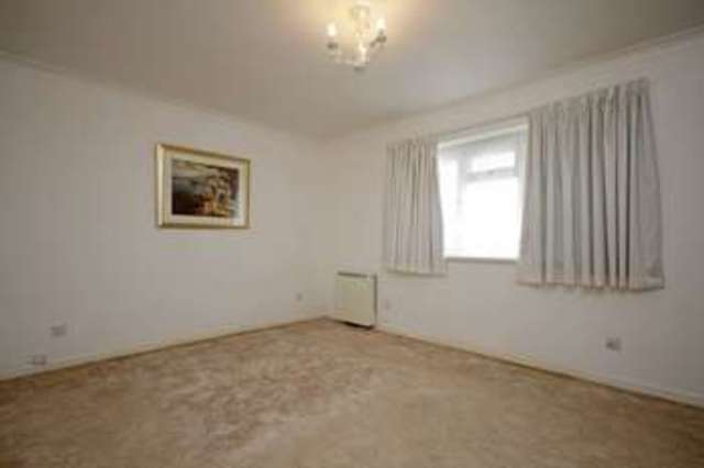  Image of 2 bedroom Flat for sale in Fortescue Road Paignton TQ3 at Fortescue Road Preston Paignton, TQ3 2BZ