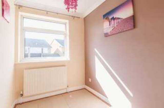  Image of 3 bedroom Detached house for sale in Linden Avenue Higham Ferrers Rushden NN10 at Linden Avenue Higham Ferrers Rushden, NN10 8ET