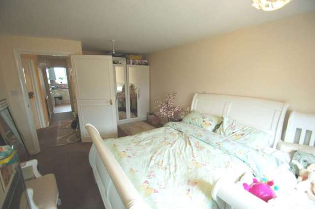  Image of 2 bedroom Apartment to rent in Lower Warberry Road Torquay TQ1 at Lower Warberry Road  Torquay, TQ1 1QY