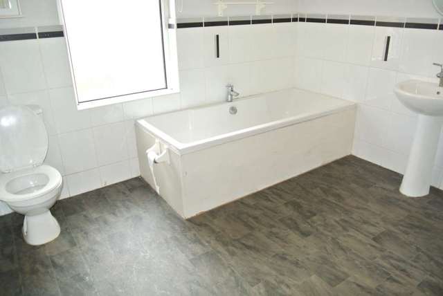  Image of 3 bedroom Detached house to rent in Linfield Terrace Blackpool FY4 at Linfield Terrace  Blackpool, FY4 3PD
