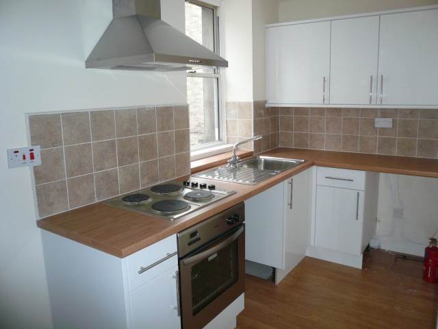  Image of 2 bedroom Flat to rent in Murieston Road Edinburgh EH11 at Dalry Edinburgh Edinburgh, EH11 2JJ