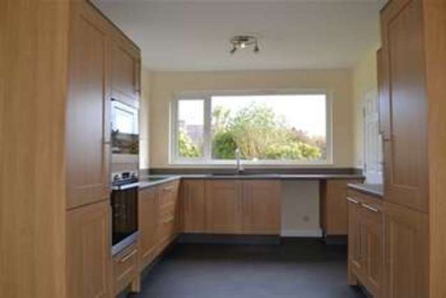  Image of 3 bedroom Detached house to rent in Allen Vale Liskeard PL14 at Liskeard, PL14 4HL