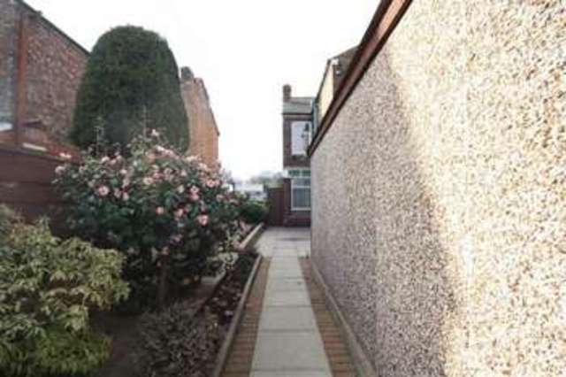  Image of 3 bedroom Semi-Detached house to rent in Liverpool Road Eccles Manchester M30 at Liverpool Road Eccles Manchester, M30 7LA