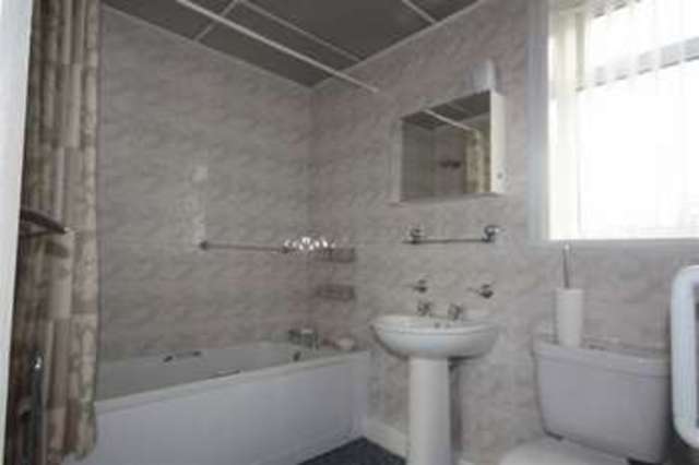  Image of 3 bedroom Semi-Detached house to rent in Liverpool Road Eccles Manchester M30 at Liverpool Road Eccles Manchester, M30 7LA
