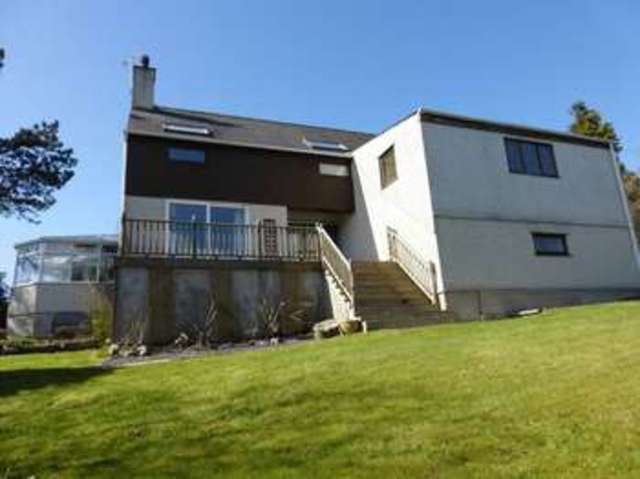  Image of 4 bedroom Detached house for sale in Glanhwfa Road Llangefni LL77 at Glanhwfa Road  Llangefni, LL77 7EU