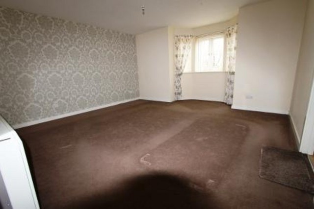  Image of 2 bedroom Flat to rent in Lloyd Court Rutherglen Glasgow G73 at Rutherglen South Lanarkshire South Lanarkshire, G73 1NS