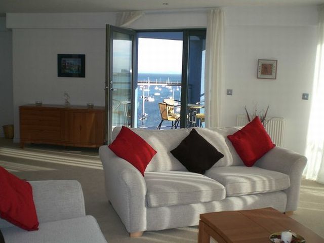  Image of 2 bedroom Flat to rent in Lochinvar Drive Edinburgh EH5 at Granton Edinburgh Edinburgh, EH5 1GJ