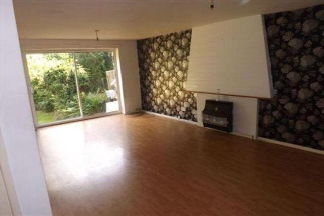  Image of 2 bedroom Maisonette to rent in Lock Drive Stechford Birmingham B33 at Tile Cross, B33 8AB