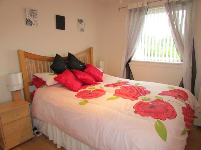  Image of 1 bedroom Flat to rent in Loganswell Gardens Thornliebank Glasgow G46 at Deaconsbank Glasgow Glasgow, G46 8HU