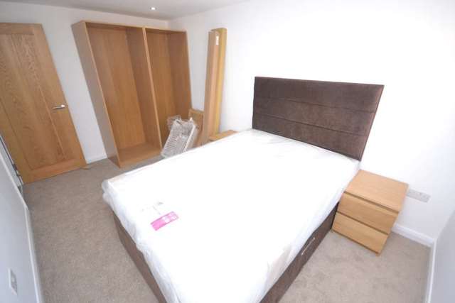  Image of 1 bedroom Apartment to rent in London Street Reading RG1 at London Street  Reading, RG1 4QA