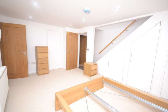  Image of 1 bedroom Apartment to rent in London Street Reading RG1 at London Street  Reading, RG1 4QA