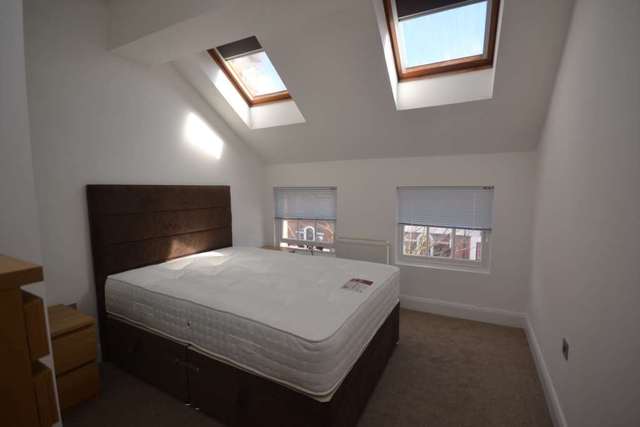  Image of 1 bedroom Apartment to rent in London Street Reading RG1 at London Street  Reading, RG1 4QA