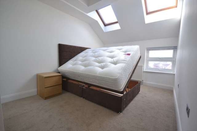  Image of 1 bedroom Apartment to rent in London Street Reading RG1 at London Street  Reading, RG1 4QA
