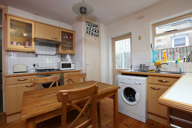  Image of 2 bedroom Apartment for sale in Strathleven Road London SW2 at Strathleven Road  Brixton, SW2 5LB