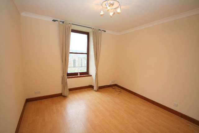  Image of 1 bedroom Flat to rent in Long Lane Broughty Ferry Dundee DD5 at Broughty Ferry Dundee Dundee, DD5 2EF