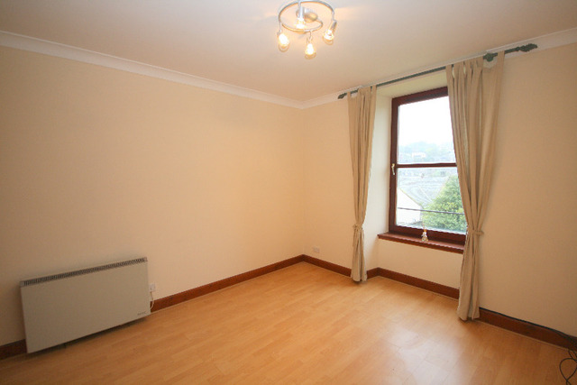  Image of 1 bedroom Flat to rent in Long Lane Broughty Ferry Dundee DD5 at Broughty Ferry Dundee Dundee, DD5 2EF