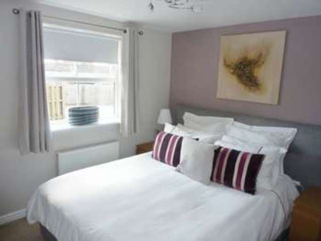  Image of 2 bedroom Flat to rent in Longacres Bridgend CF31 at Longacres  Bridgend, CF31 2DH