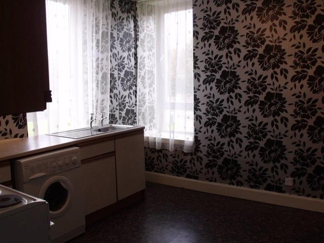  Image of 5 bedroom Flat to rent in Loons Road Dundee DD3 at Lochee East Dundee Dundee, DD3 6AA