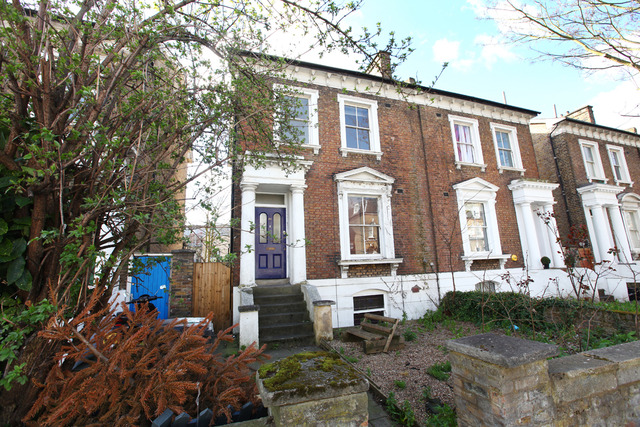  Image of 2 bedroom Apartment for sale in Loughborough Road London SW9 at Loughborough Road  Stockwell, SW9 7SB