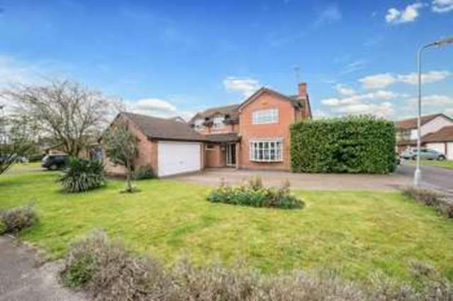  Image of 5 bedroom Detached house for sale in Lowbrook Close Aylesbury HP21 at Lowbrook Close  Aylesbury, HP21 9XW