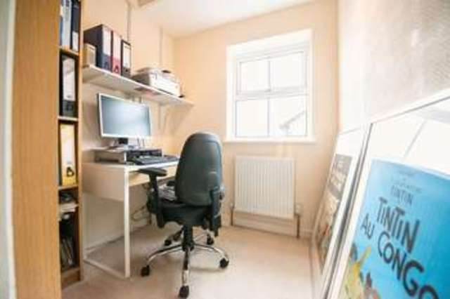  Image of 5 bedroom Detached house for sale in Lowbrook Close Aylesbury HP21 at Lowbrook Close  Aylesbury, HP21 9XW