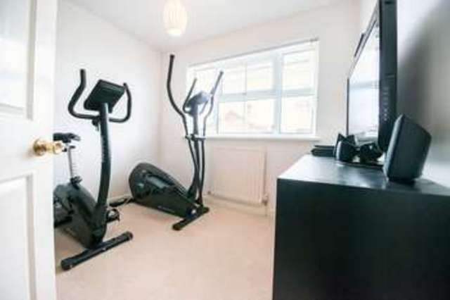  Image of 5 bedroom Detached house for sale in Lowbrook Close Aylesbury HP21 at Lowbrook Close  Aylesbury, HP21 9XW