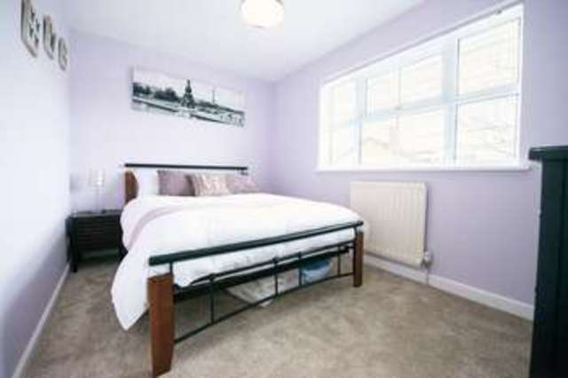  Image of 5 bedroom Detached house for sale in Lowbrook Close Aylesbury HP21 at Lowbrook Close  Aylesbury, HP21 9XW
