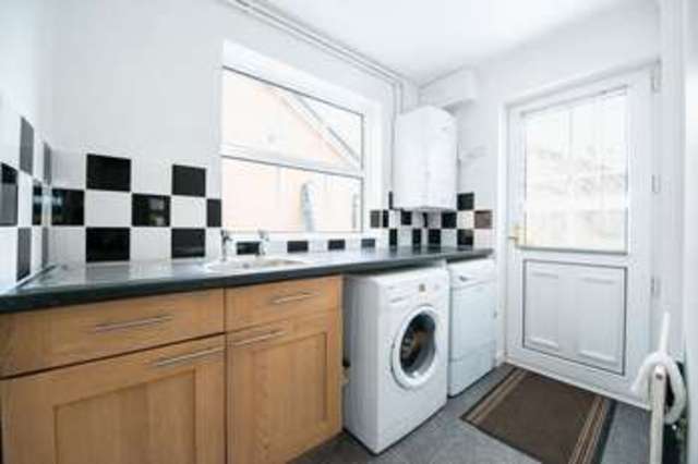  Image of 5 bedroom Detached house for sale in Lowbrook Close Aylesbury HP21 at Lowbrook Close  Aylesbury, HP21 9XW