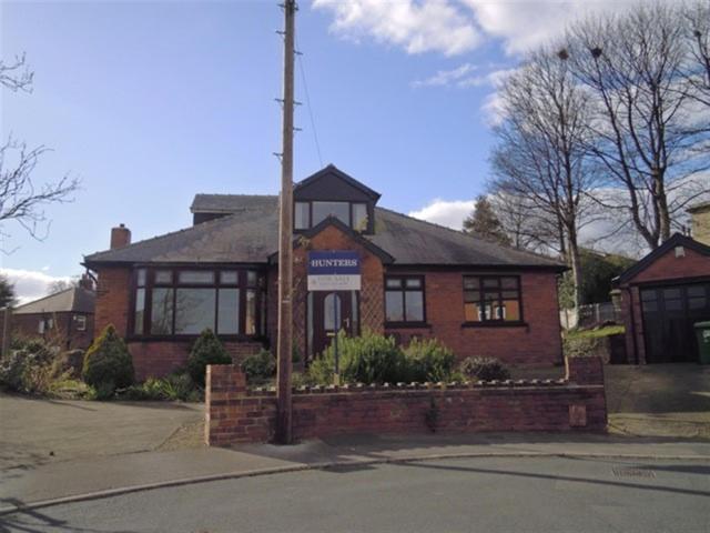  Image of 4 bedroom Detached house for sale in Lynwood Mount Lower Wortley Leeds LS12 at Wortley Leeds New Farnley, LS12 4AX