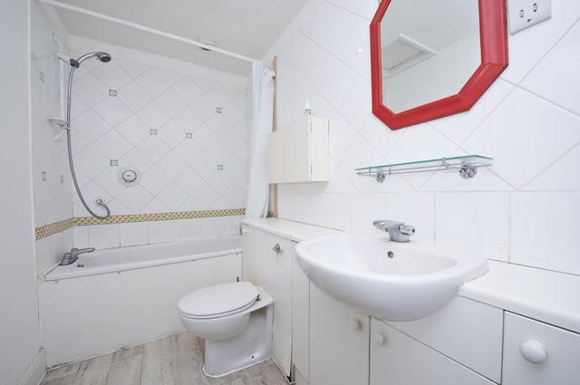  Image of 1 bedroom Flat to rent in Lysias Road London SW12 at Lysias Road  London, SW12 8BW
