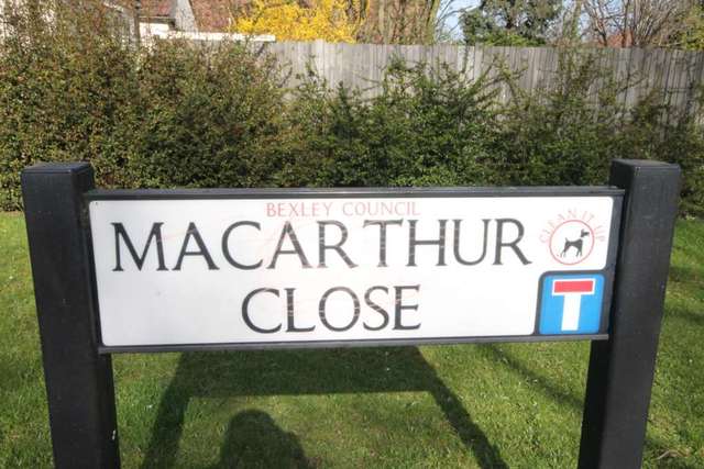  Image of 2 bedroom Flat for sale in Macarthur Close Erith DA8 at Macarthur Close  Erith, DA8 1BL