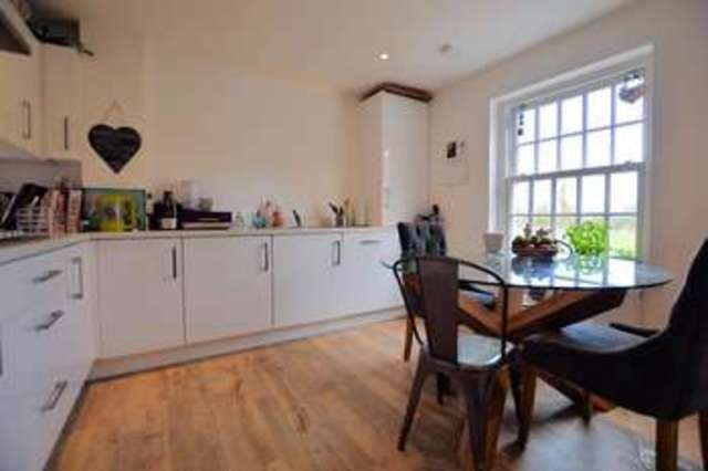  Image of 3 bedroom Semi-Detached house for sale in Maida
