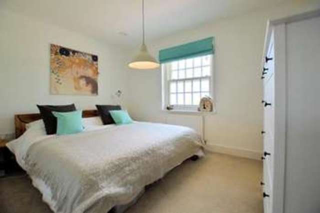  Image of 3 bedroom Semi-Detached house for sale in Maida