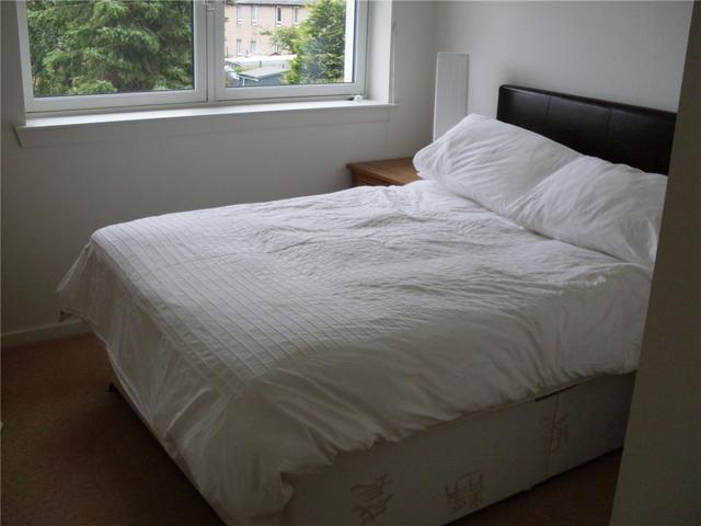  Image of 2 bedroom Flat to rent in Main Street Kirkliston EH29 at Kirkliston Edinburgh Edinburgh, EH29 9AD