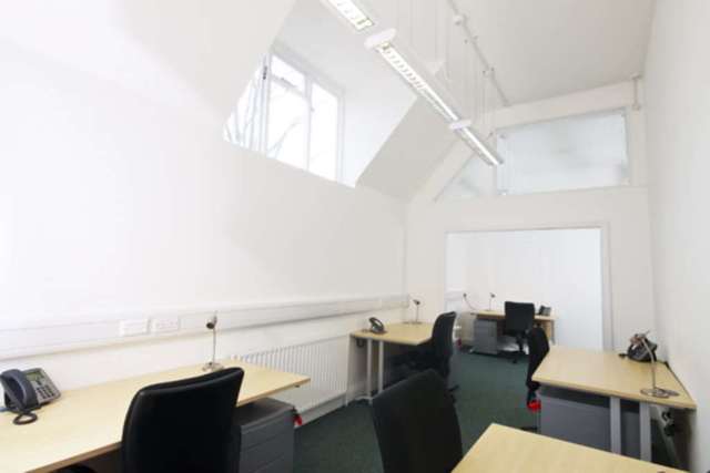  Image of Detached house to rent in Manfred Road London SW15 at Manfred Road  London, SW15 2RS