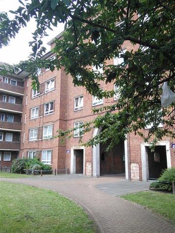  Image of 3 bedroom Apartment to rent in Idonia Street London SE8 at Deptford High Street, SE8 4LS