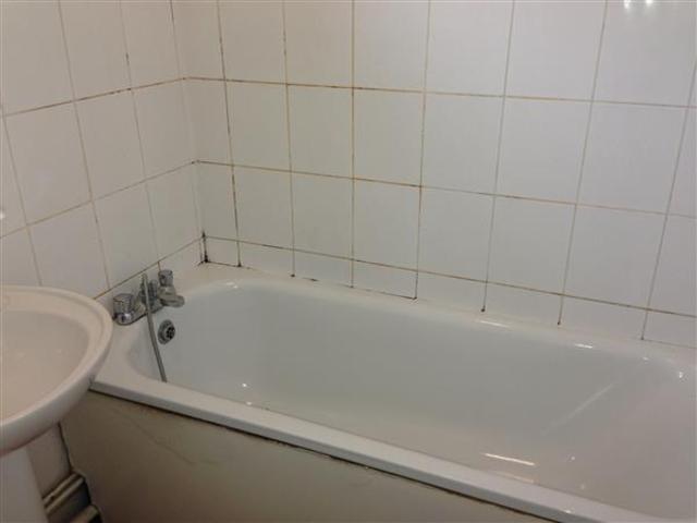  Image of 3 bedroom Apartment to rent in Idonia Street London SE8 at Deptford High Street, SE8 4LS