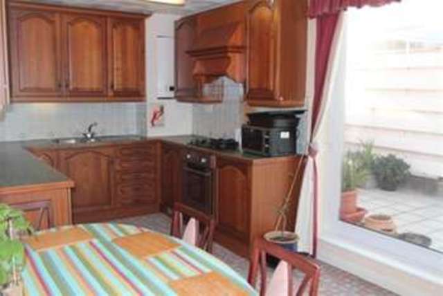  Image of 2 bedroom Flat to rent in Marine Parade West Lee-on-the-Solent PO13 at Lee-on-the-Solent, PO13 9ED