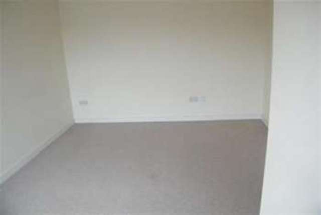  Image of 2 bedroom Flat to rent in Marsden Road Bolton BL1 at Bolton, BL1 2JX
